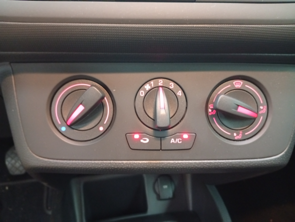 SEAT IBIZA REFERENCE foto 20