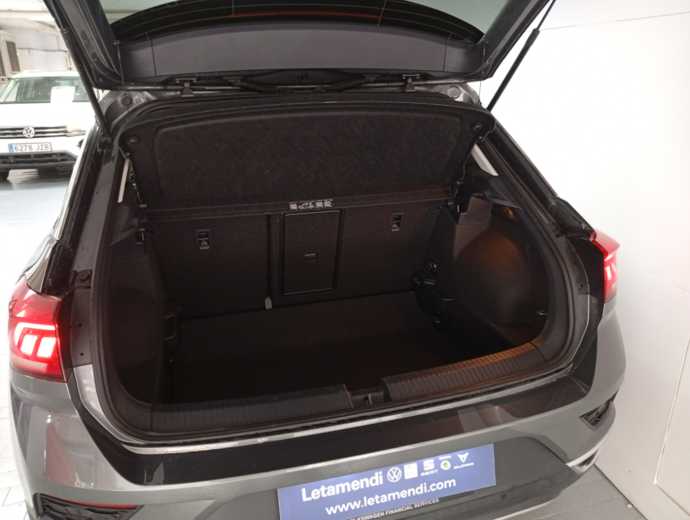 Volkswagen T-Roc Advance foto 18