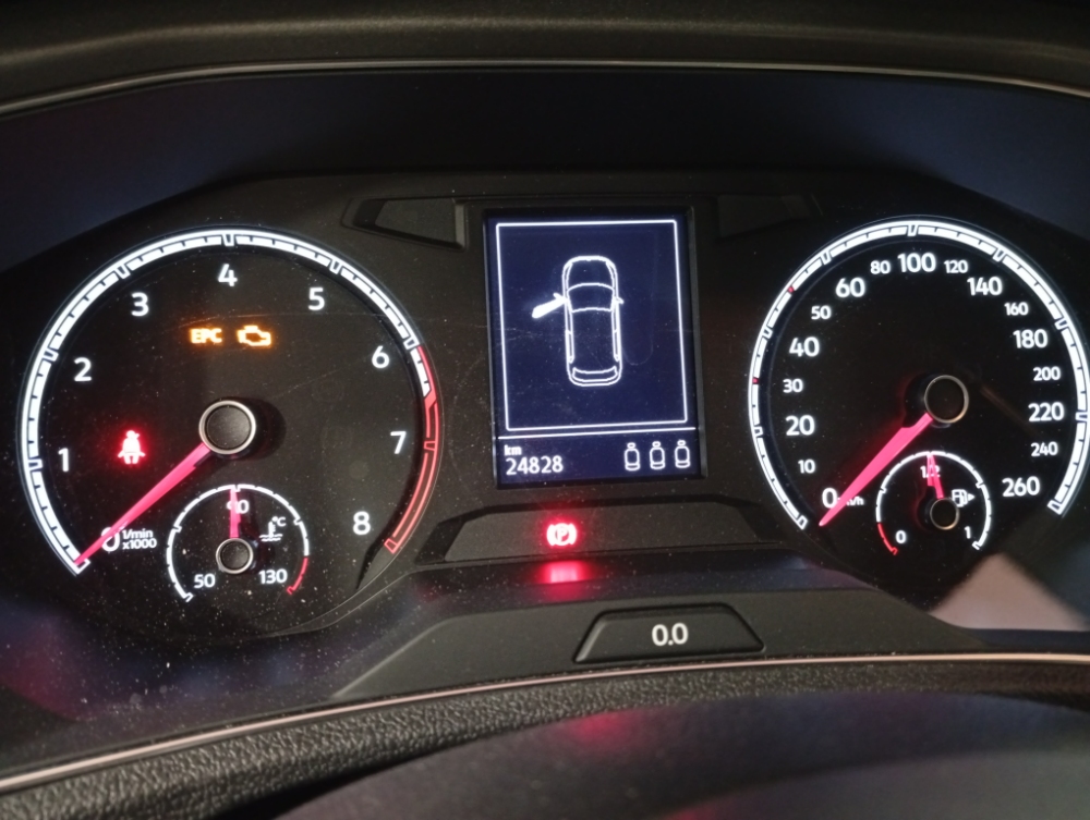Volkswagen T-Roc Advance foto 10