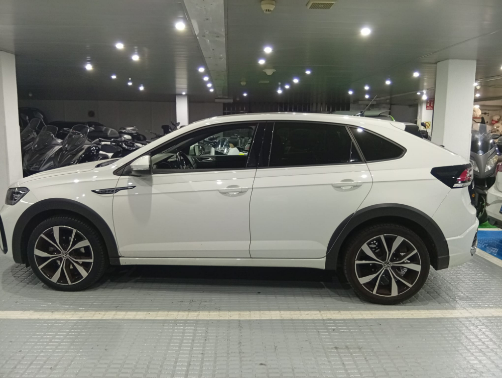 Volkswagen Taigo R-Line foto miniatura