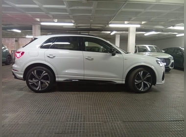 Audi - Q3